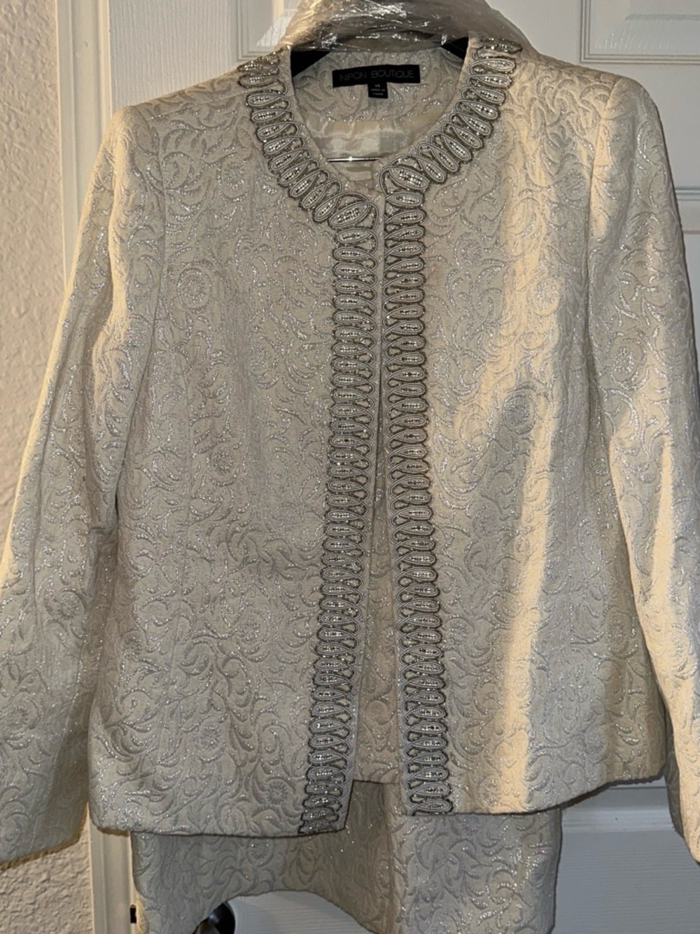 Women's 3-piece Cream & silver blazer set